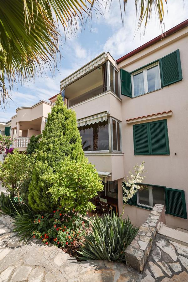 Malic Apartment Petrcane